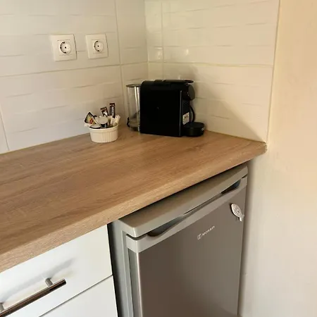 Nikos & Vivi Lägenhet