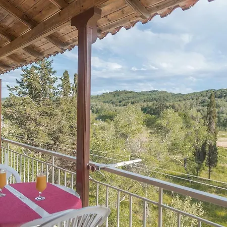 Nikos & Vivi Perivólion