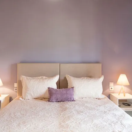 Nikos & Vivi Lägenhet *