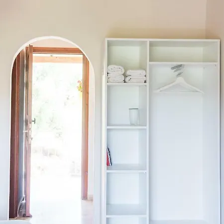 Nikos & Vivi Lägenhet Perivólion