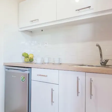 Nikos & Vivi Appartement *