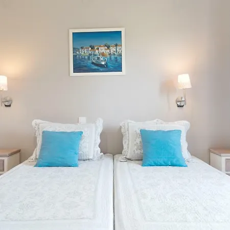 Nikos & Vivi شقة *