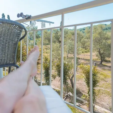 Nikos & Vivi * Perivólion