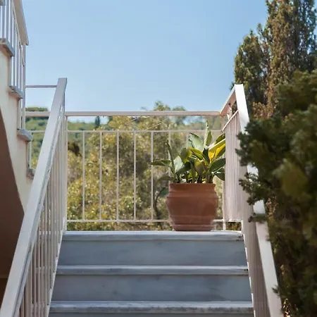 Nikos & Vivi Apartamento Perivólion